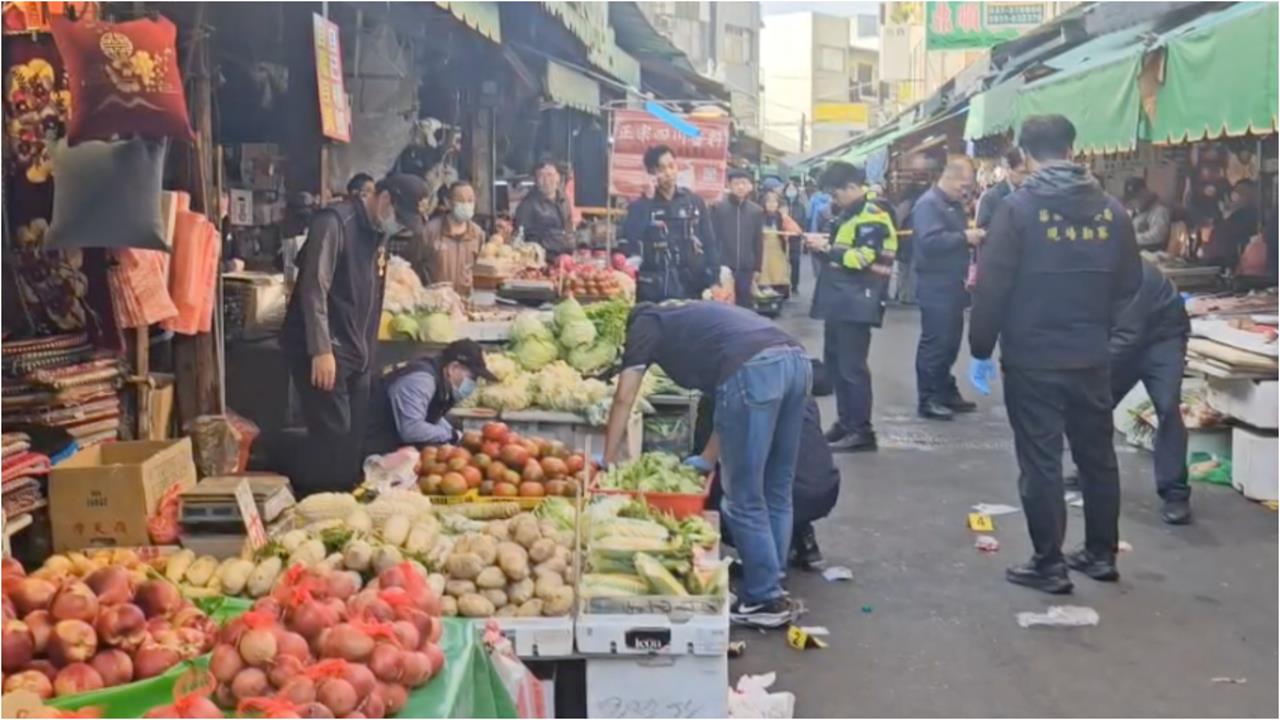 苗栗市場砍警遭開槍　嫌犯胸口中彈宣告...