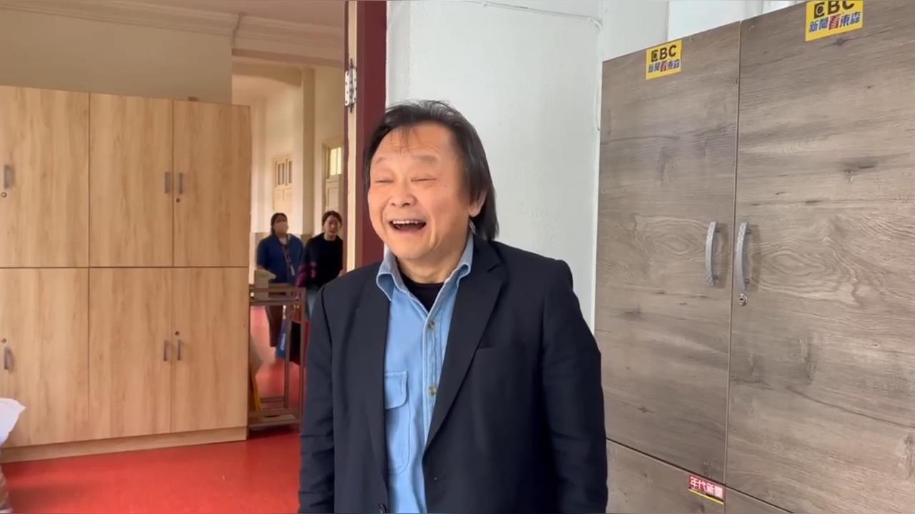 翻唱還是原唱？質詢金句變神曲〈沒出息...