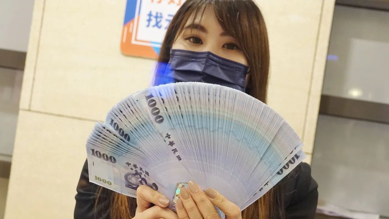 比中央還多！北市失業勞工子女就學補助　最高3萬5800元