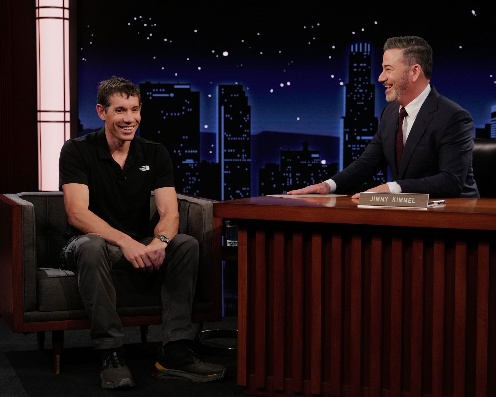 爬完101再上《吉米夜現場》　霍諾德...