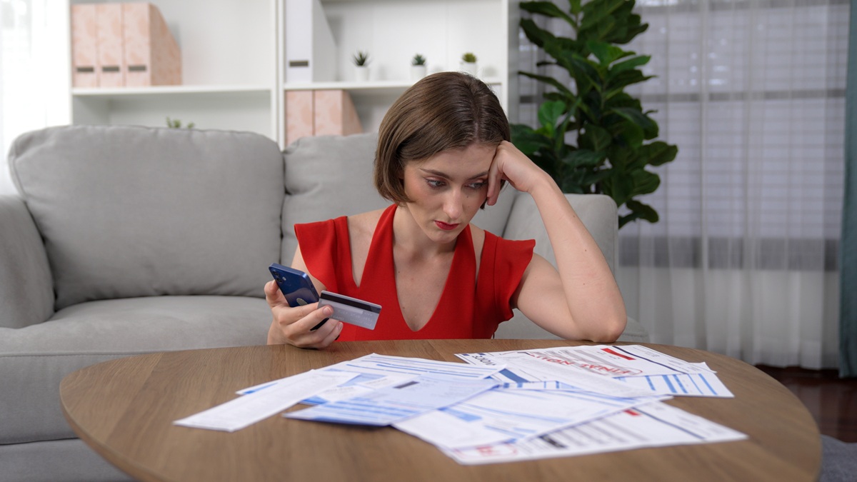 為錢煩惱恐傷心！研究：經濟壓力讓心臟老得更快